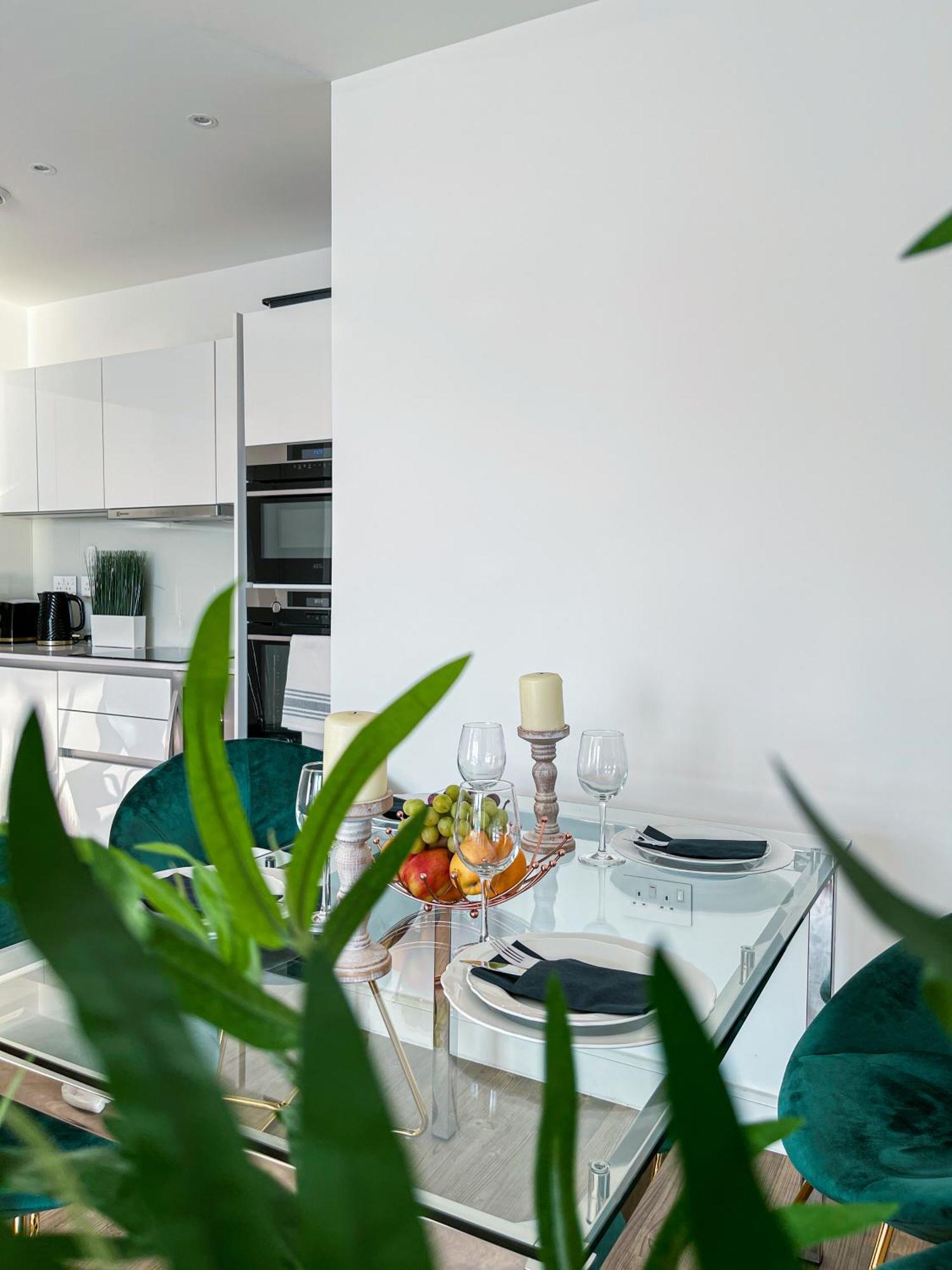 Апартаменты 2 Bed Flat Лондон Экстерьер фото